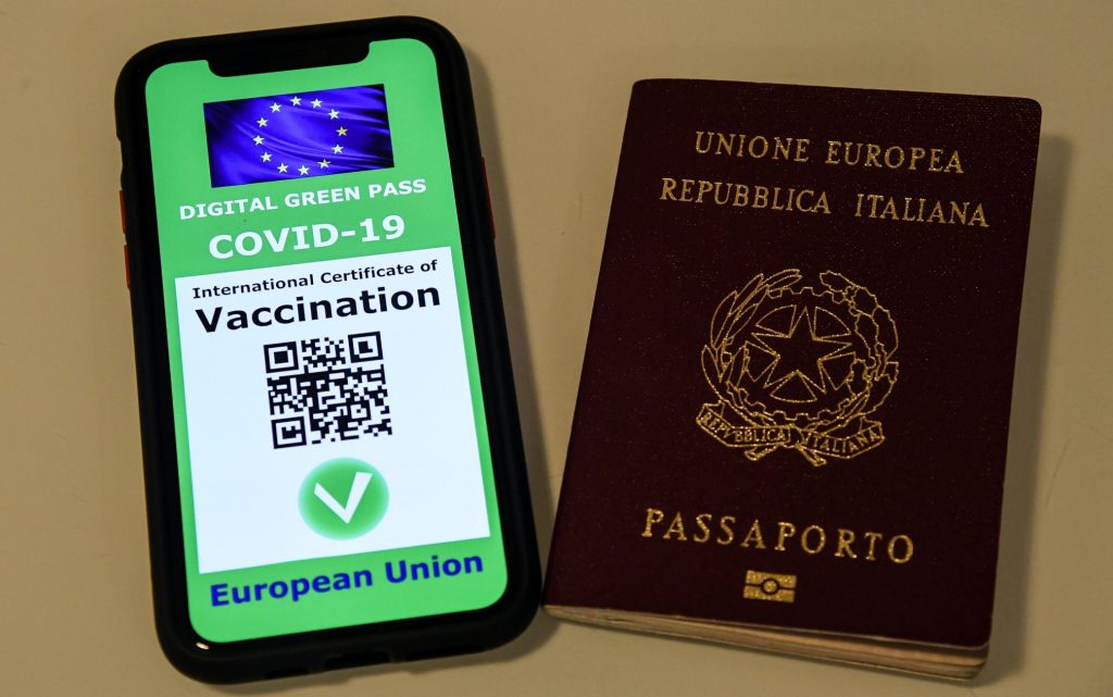 ALLO STADIO CON IL GREEN PASS-LE LIMITAZIONI