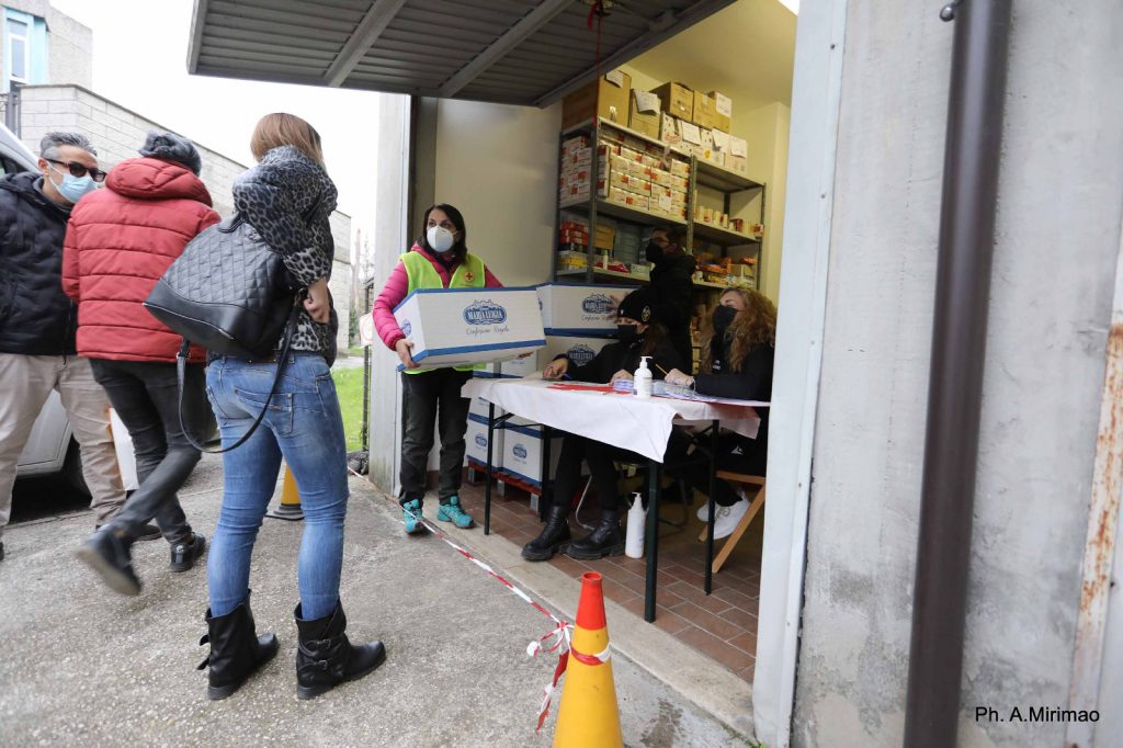 Ternana, consegnati 100 pacchi natalizi-Video