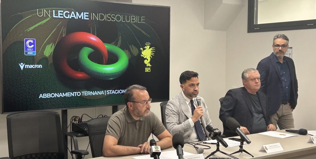 Ternana, da lunedì al via la prelazione per gli abbonamenti