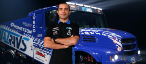 Danilo Petrucci con il Truck sullo sfondo con cui parteciperà alla Dakar