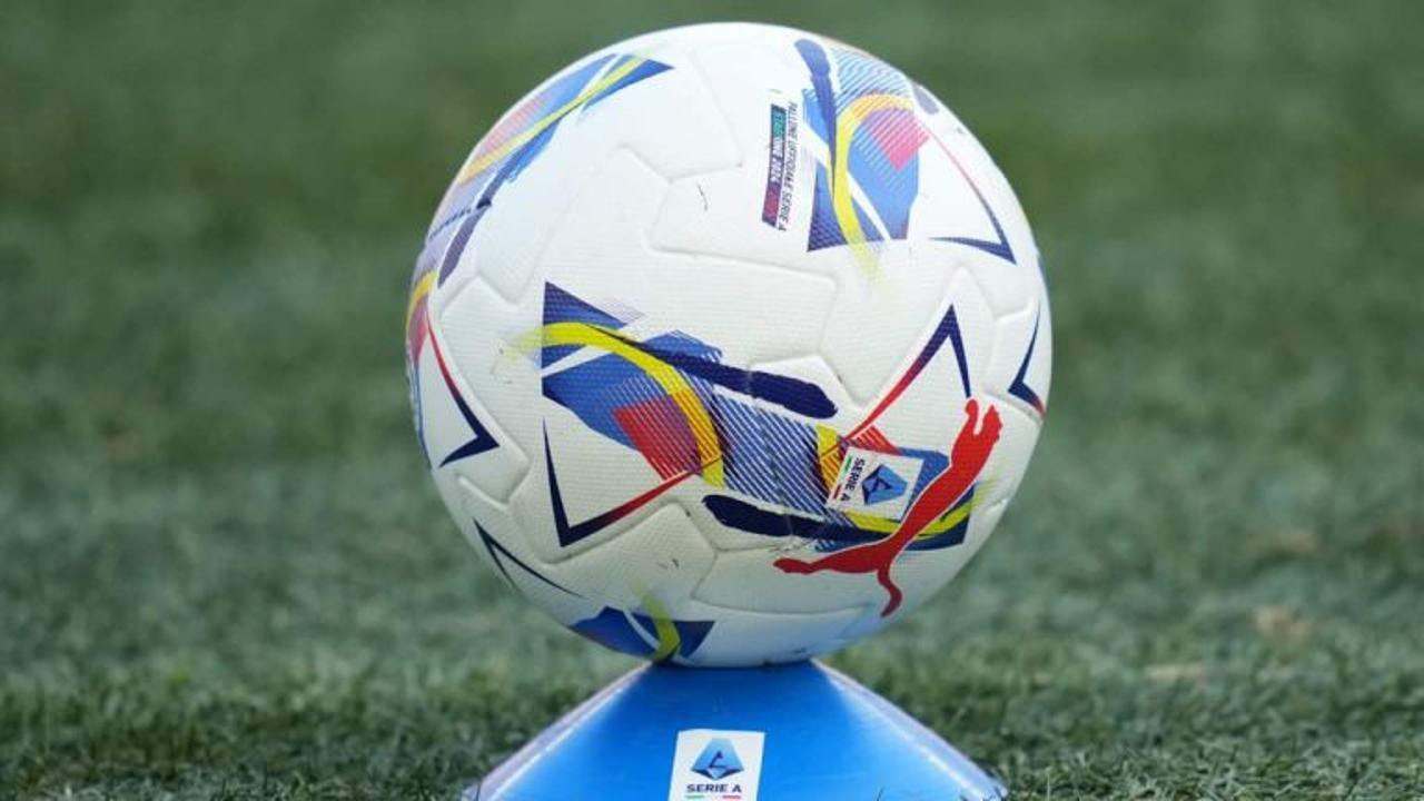 Il pallone della Serie A - Foto Lapresse -Ternanatime.com