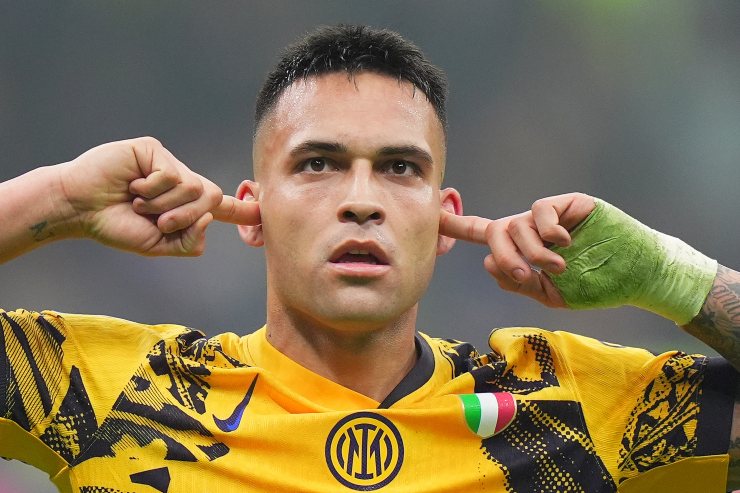 Lautaro Martinez dopo il gol contro il Genoa