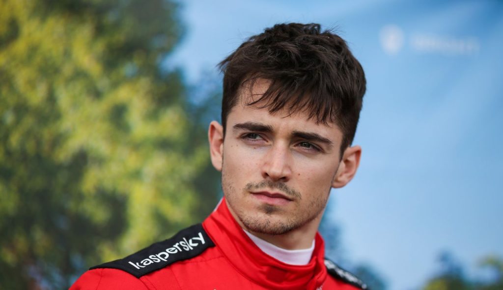 Caos nel box Ferrari: Leclerc l’ha fatta grossa | Immagini assurde