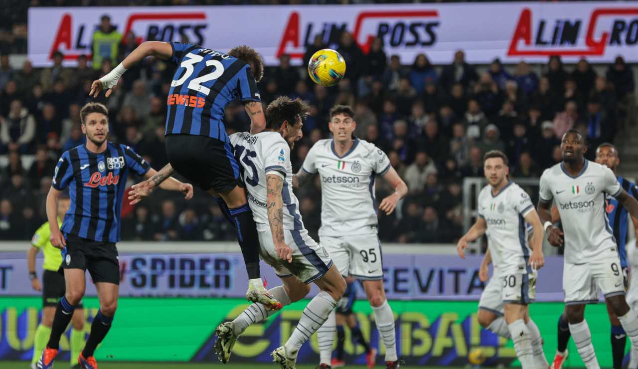 Una fase di gioco tra Atalanta e Inter