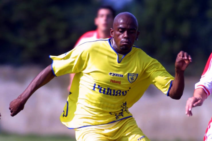 Eriberto in campo con la maglia del Chievo Verona - Foto Lapresse - Ternanatime.com