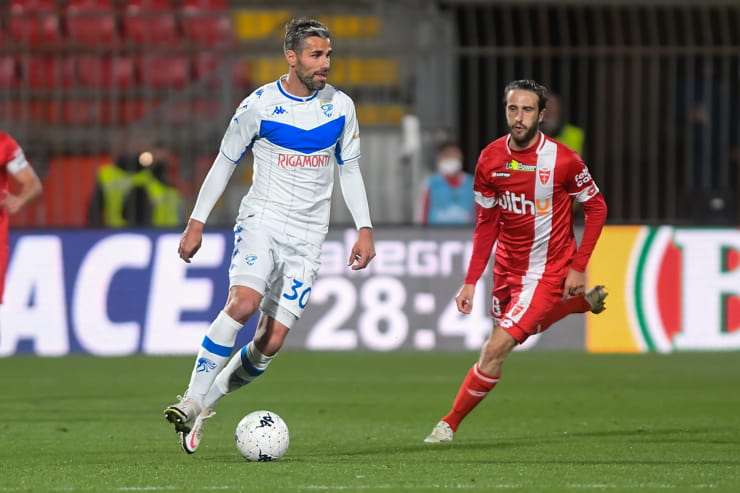 Valon Behrami in campo con la maglia del Brescia - Foto Lapresse - Ternanatime.com